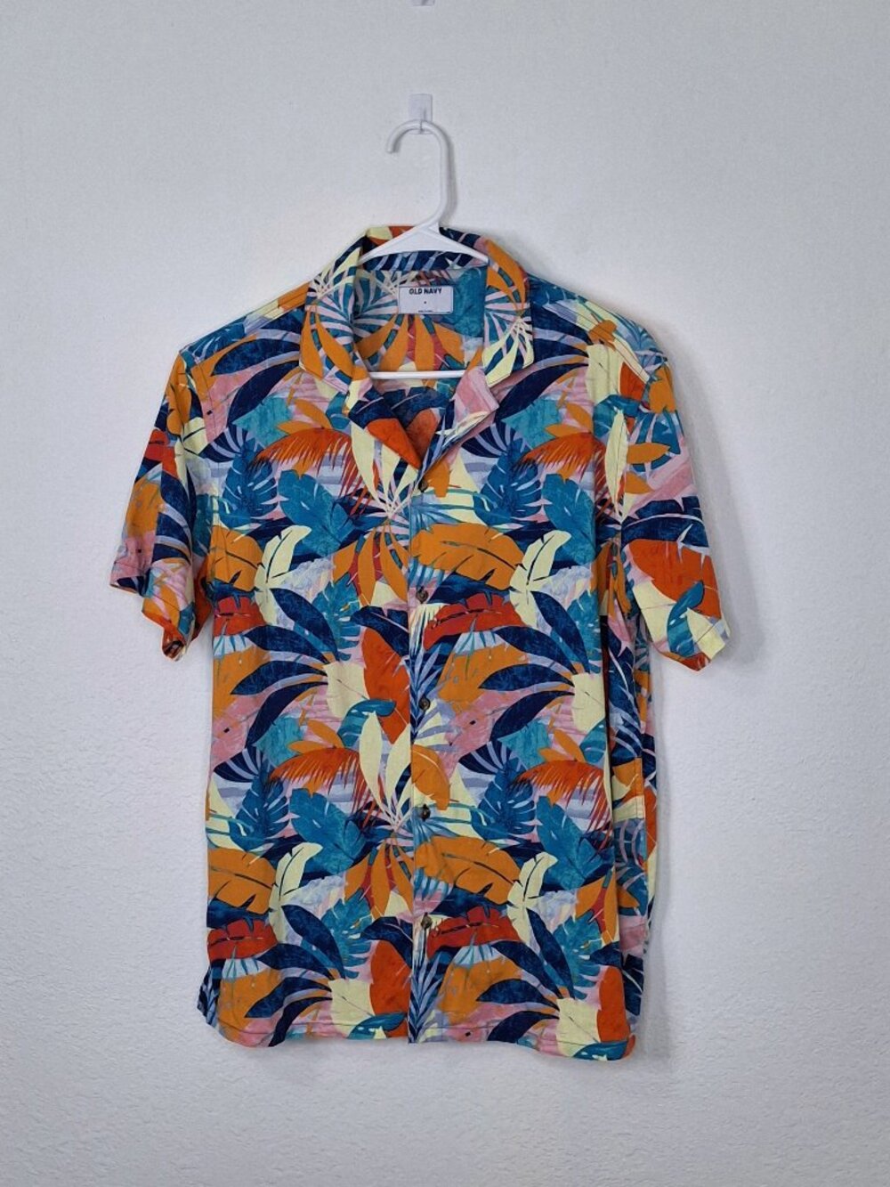Old Navy Mens Hawaiian Shirt Sz M Floral Multicolor Leaf Print Tropical 70s